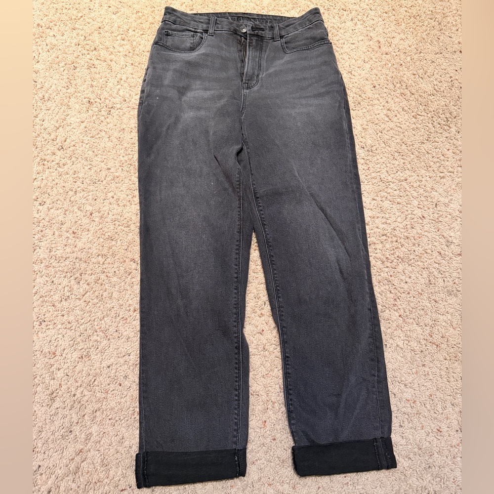 American Eagle Outfitters Black CURVY, Long, Mom Jeans